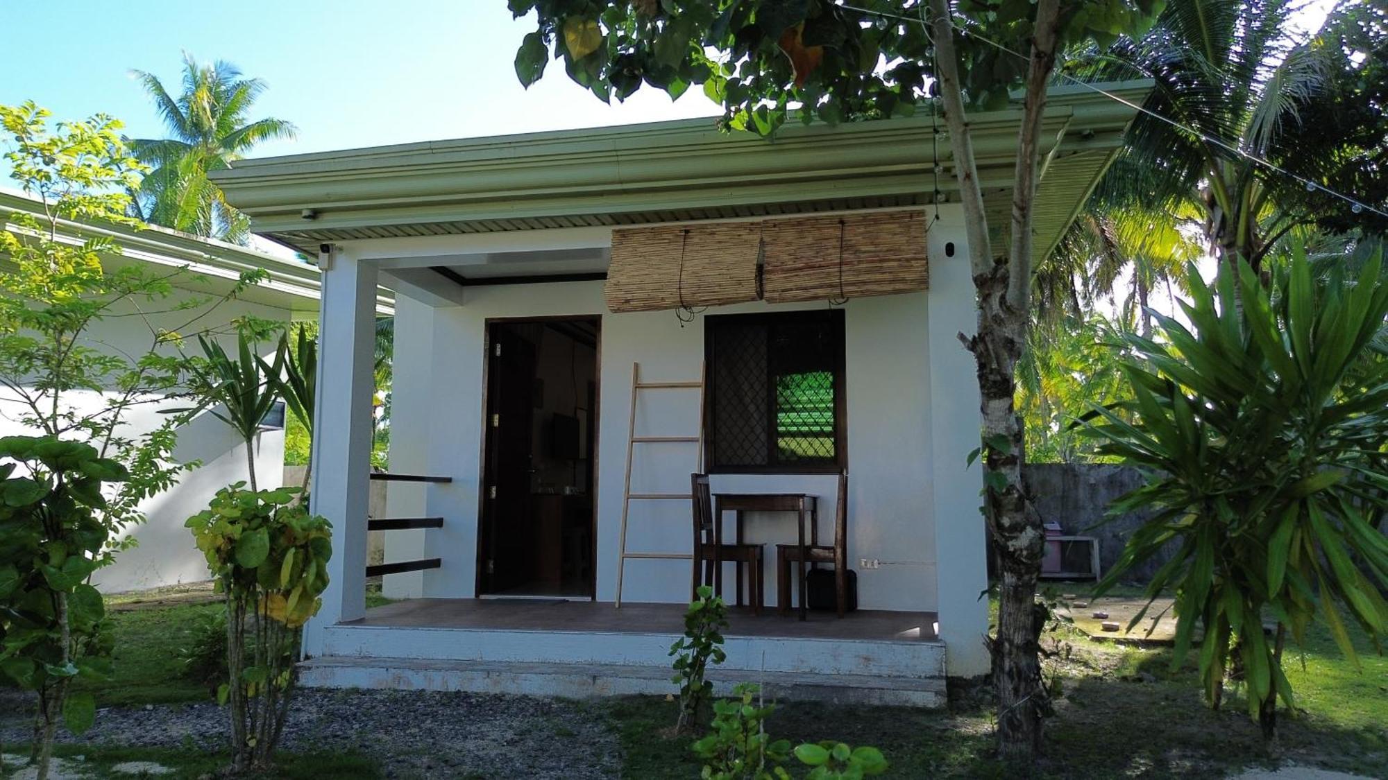 ホテル General'S Hideout Siargao ゼネラル・ルナ エクステリア 写真