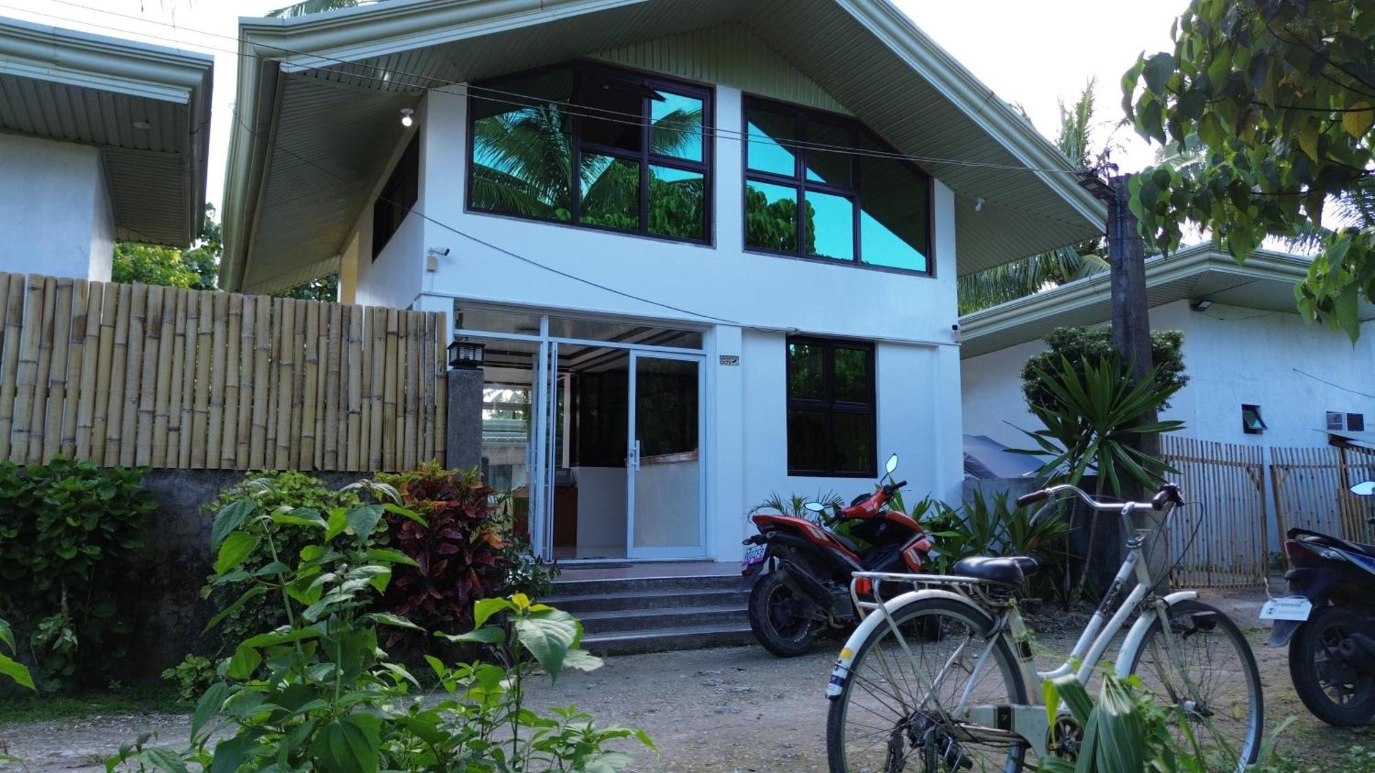 ホテル General'S Hideout Siargao ゼネラル・ルナ エクステリア 写真