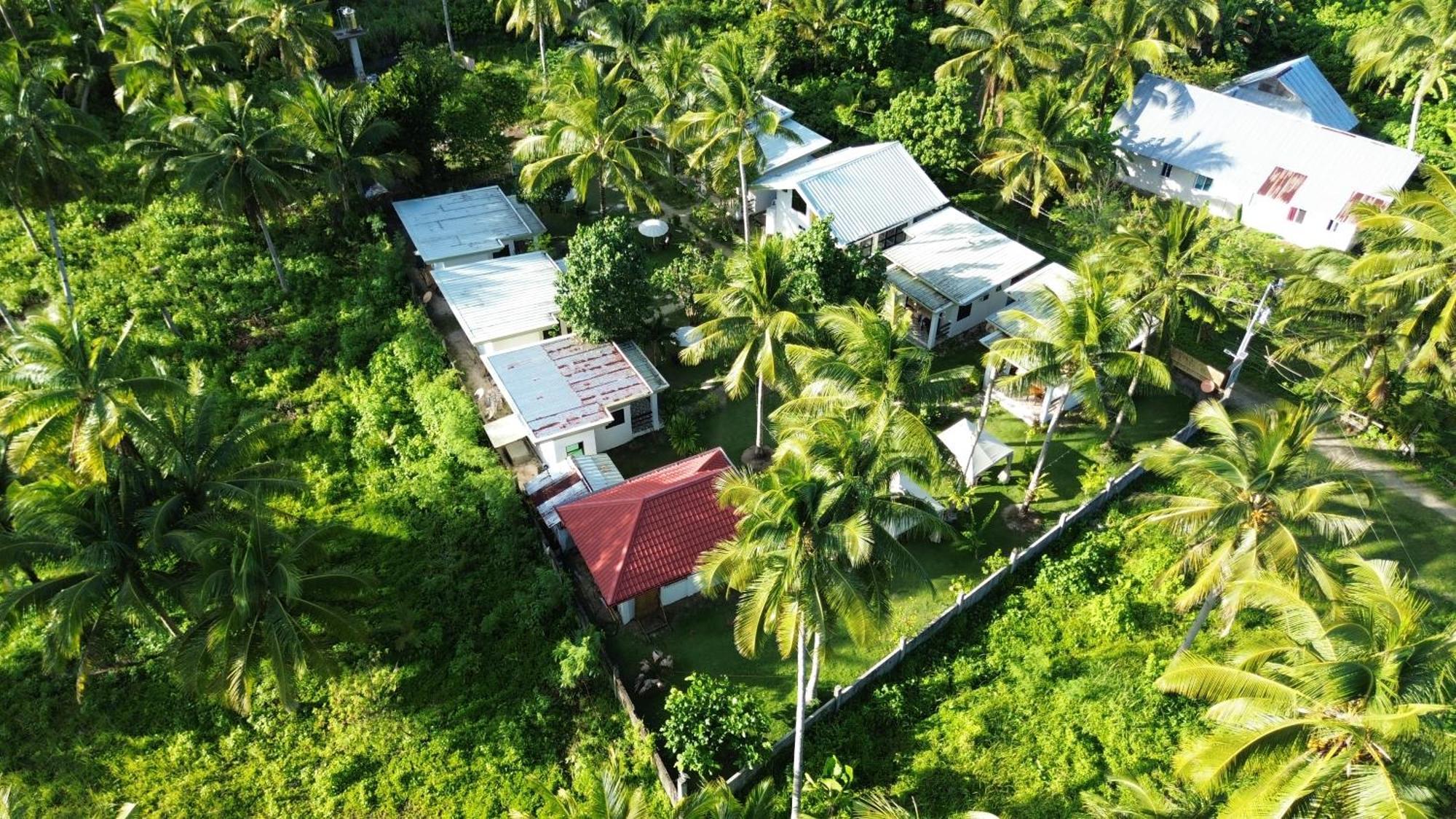 ホテル General'S Hideout Siargao ゼネラル・ルナ エクステリア 写真