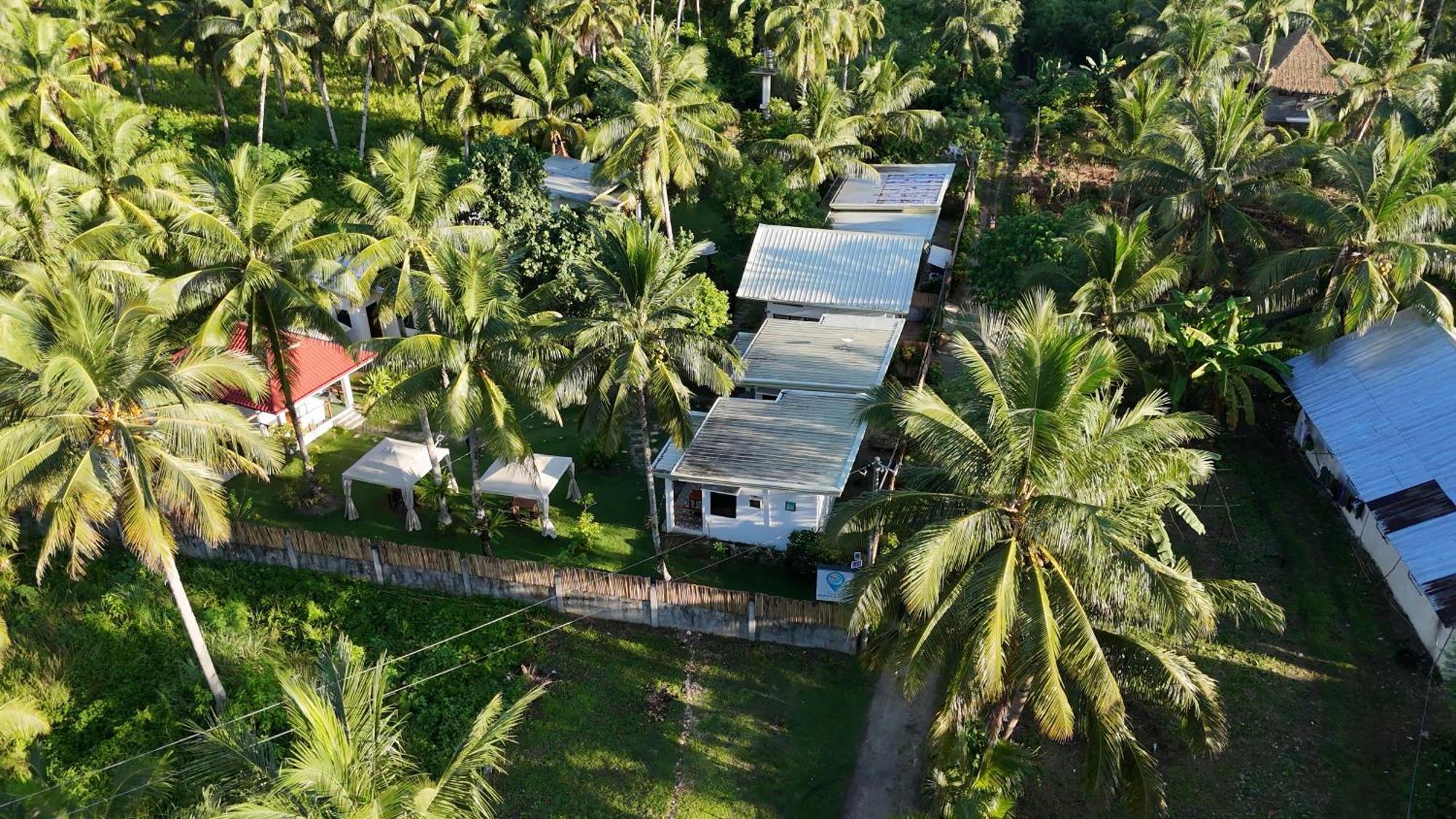 ホテル General'S Hideout Siargao ゼネラル・ルナ エクステリア 写真